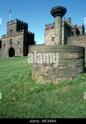 Hauntings. Hoghton Turm, in der Nähe von Preston, Lancashire. Es hat eine haunted Festsaal und eine Dame in grün velvetwho mehrmals in der Nähe von Galerie The Minstrel's beobachtet wurde. Stockfoto