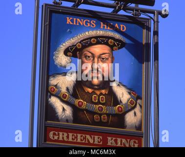 Inn Zeichen von Henry VIII an der Kings Head in Sudbury, Essex. Stockfoto