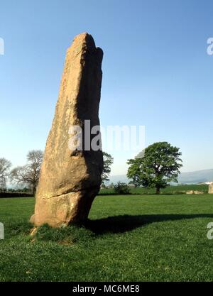 Steine - der Steinkreis so lange Meg und ihre Töchter, in Cumbria bekannt. Die wichtigsten aufrecht, die hier gezeigt werden, ist lang Meg sich. Gebaut ca. 2500 v. Chr. Stockfoto