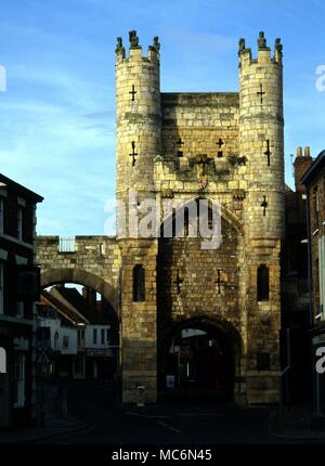 North Yorkshire das Tor als Mönch Mönch Bar Bar bekannt ist das Erarbeiten von den Toren der Stadt. Es besteht aus einem 4-stöckigen Pförtnerhaus, das stammt aus dem frühen 14. Jahrhundert. Mönch Bar ist heute das Richard III Museum Stockfoto