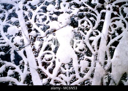 Sternzeichen Wassermann der Wassermann das Wasser Geschenkverpackungen aus dem Marmor Sternzeichen im Boden der Kirche San Miniato al Monte in Florenz der Tierkreis ist datiert 1207 Stockfoto