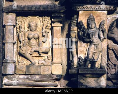 Sacred Indien Khajuraho Skulpturen an der Fassade der Lakshmana Tempel Khajuraho 950 AD Stockfoto