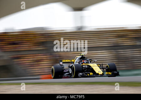 Shanghai, China. 13 Apr, 2018. Shanghai: Motorsport: Formel 1 2018 Heineken Grand Prix von China Formel 1 Grand Prix von China Shanghai Circuit April 13, 2018 in Shanghai, China. #55 Carlos Sainz (ESP, Renault), Quelle: dpa/Alamy leben Nachrichten Stockfoto