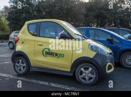 Multicity Electric Car sharing Fahrzeug in Rom Stockfoto