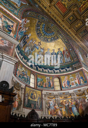 Innenraum der Basilika Santa Maria in Trastevere Stockfoto