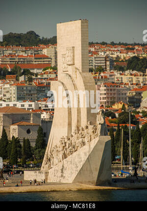 Das Denkmal Padrao dos Descobrimentos an den Ufern des Tejo Stockfoto