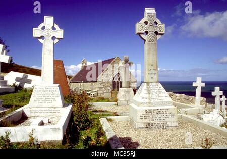 Friedhof der St Tudno Kirche, Great Orme, Symbole auf Grabsteinen Stockfoto