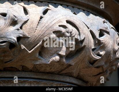 Der Grüne Mann auf der Fassade des 19. Jahrhunderts Geschichte Gebäude der Universität von Toronto, Kanada Stockfoto