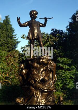 Britische Mythologie - Peter Pan. Statue von Peter Pan in Kensington Gardens. Stockfoto