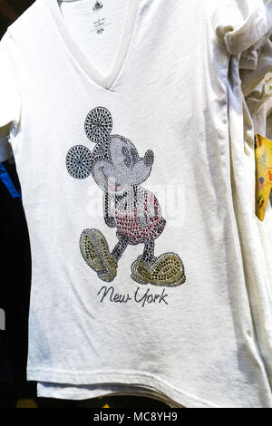 New York Souvenirs im Disney Store in Times Square, New York City, USA Stockfoto