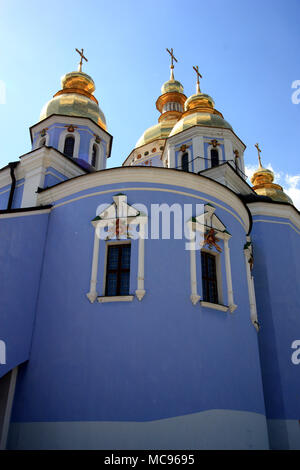 Die St. Michael Golden-Domed Kathedrale auf dem Gelände des St. Michael's Golden-Domed Kloster in Kiew, Ukraine Stockfoto