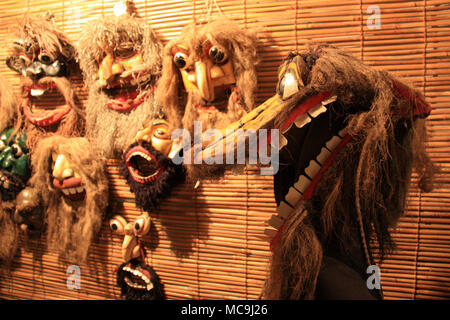 Holz- Masken und Puppen in der ambalangoda Maskenmuseum in Sri Lanka Stockfoto