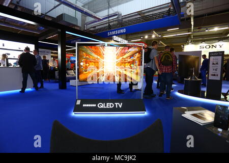 Corato, Polen. 13 Apr, 2018. Consumer Electronics Show begann an ptak Warschau Expo Center, Haushaltsgeräte und Unterhaltungselektronik. Credit: Madeleine Lenz/Pacific Press/Alamy leben Nachrichten Stockfoto