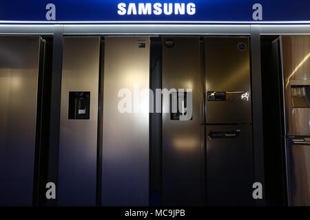 Corato, Polen. 13 Apr, 2018. Consumer Electronics Show begann an ptak Warschau Expo Center, Haushaltsgeräte und Unterhaltungselektronik. Credit: Madeleine Lenz/Pacific Press/Alamy leben Nachrichten Stockfoto