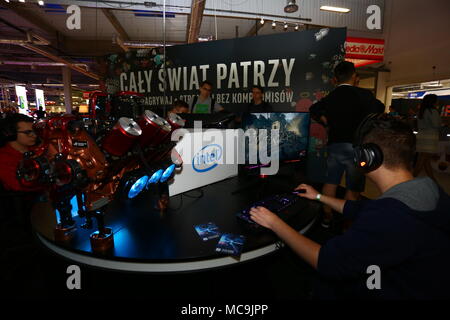 Corato, Polen. 13 Apr, 2018. Consumer Electronics Show begann an ptak Warschau Expo Center, Haushaltsgeräte und Unterhaltungselektronik. Credit: Madeleine Lenz/Pacific Press/Alamy leben Nachrichten Stockfoto