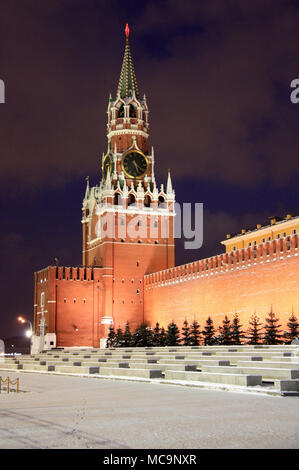 Die mächtigen Mauern des Kreml in Moskau, Russland Stockfoto