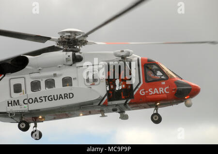 Shetland Küstenwache Hubschrauber auf Übung auf den Shetland Inseln vor Schottland Stockfoto