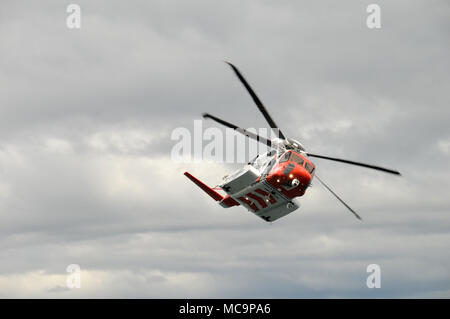 Shetland Küstenwache Hubschrauber auf Übung auf den Shetland Inseln vor Schottland Stockfoto