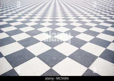 Schwarze und weiße Keramik Zustand mit Gitterlinien für Hintergrund. Schwarz-weiß-karierten Gehweg Pflaster Bodenfliesen nahtlos als Muster. Stockfoto