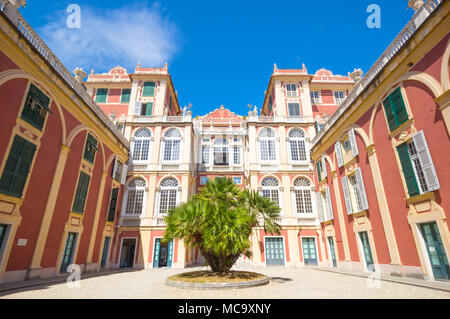 Genua (Genova), Juli 2, 2017 Innenhof des Palazzo Reale in Genua, Italien, Stockfoto