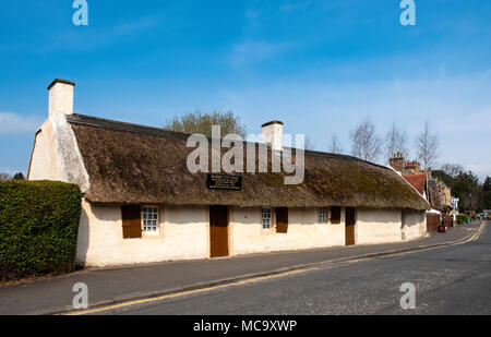 Anzeigen von Burns Cottage, Geburtsort und Heimat von Robert Burns, in Alloway, Ayrshire, Schottland, Großbritannien. Stockfoto