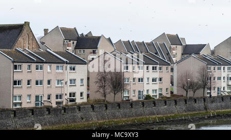 Blick auf den sozialen Wohnungsbau im Zentrum von Ayr, Ayrshire, Schottland, Großbritannien Stockfoto