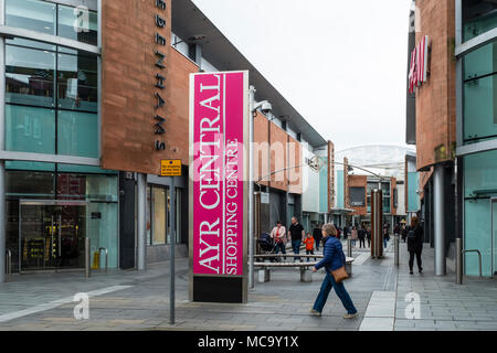 Blick auf moderne Ayr Central Shopping Center in Ayr, Ayrshire, Schottland, Vereinigtes Königreich Stockfoto