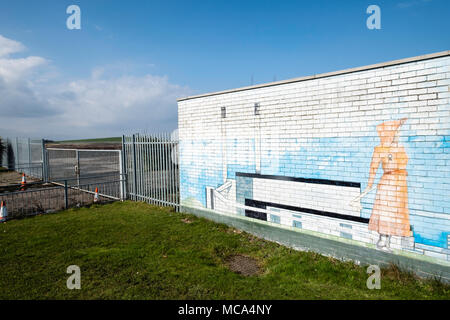 Cockenzie, UK. 14. April 2018. Der Standort der ehemaligen Cockenzie power station in East Lothian, Schottland. Eine Zeile hat begonnen mit Bedenken über die Schottische staatsanteile Entscheidung zu Òcall inÓ eine Planung Anwendung von Red Rock Power auf erneuerbare Energieträger sub-Station auf dem Aufstellungsort zu errichten. Red Rock Power, Teil von Chinas größten staatlichen Investitionsfonds, der staatlichen Entwicklung und Investment Corporation (SDIC), will die die Sub-Station, um Energie aus dem Zoll Kap Offshore-Windpark Feed, in der Nähe von Angus, in das nationale Stromnetz. Credit: Iain Masterton/Alamy leben Nachrichten Stockfoto