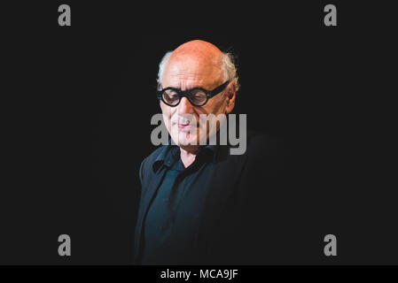 Italien, 14. April 2018: Der englische Komponist und Pianist Michael Nyman live auf der Bühne des Officine Grandi Riparazioni für seine 'Klavier' Konzert Foto: Alessandro Bosio/Alamy leben Nachrichten Stockfoto