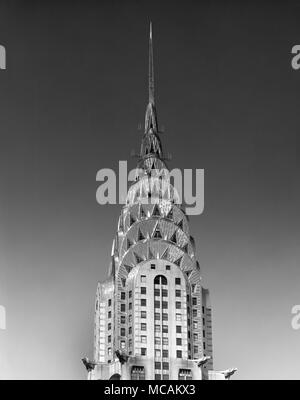 Das Chrysler Building ist ein Art-deco-Wolkenkratzer in New York City, auf der East Side von Manhattan in der Turtle Bay Area an der Kreuzung von 42th Street und Lexington Avenue. Auf 1.046 Metern wurde die Struktur der Welt höchstes Gebäude für 11 Monate, bevor es durch das Empire State Building 1931 übertroffen wurde, ist es immer noch der höchste Ziegelbau der Welt, wenn auch mit einem internen Stahlskelett. Stockfoto