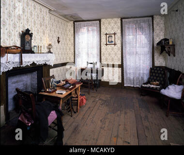 Einwanderer überlebte wirtschaftliche Depressionen bei 97 Orchard Street zwischen 1863 und 1935. Restaurierten Häuser der deutsch-jüdischen Familie Gumpertz, deren Patriarch während der Panik von 1873 verschwunden, und die Italian-Catholic Baldizzi Familie, die durch die Große Depression lebte. Stockfoto