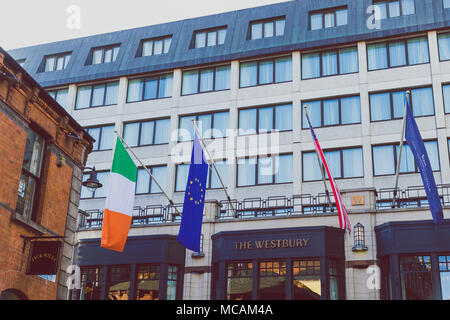 DUBLIN, Irland - 14. April, 2018: Detail der Fassade im Westbury Hotel in Dublin ciy centre Stockfoto