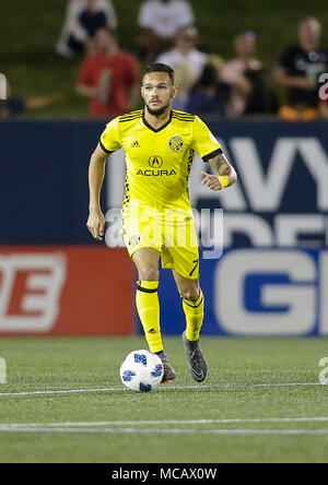 Annapolis, MD, USA. 14 Apr, 2018. Columbus Crew SC Mittelfeldspieler Artur während einer MLS Fußball Match zwischen der DC United und die Columbus Crew SC am Navy Marine Corp Memorial Stadium in Annapolis, MD. Justin Cooper/CSM/Alamy leben Nachrichten Stockfoto