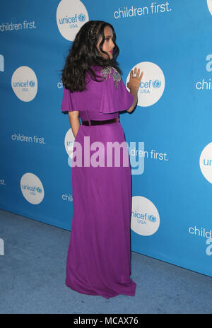Bevely Hills, Ca. 14 Apr, 2018. Salma Hayek Pinault an der 7. Biennale UNICEF Ball Los Angeles im Beverly Wilshire Hotel in Beverly Hills, Kalifornien am 14. April 2018. Credit: Faye Sadou/Medien Punch/Alamy leben Nachrichten Stockfoto