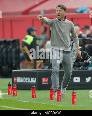 Leverkusen, 14. April 2018, Bundesliga Spieltag 30, Bayer 04 Leverkusen vs Eintracht Frankfurt: Niko Kovac (SGE) Gesten. Credit: Jürgen Schwarz/Alamy leben Nachrichten Stockfoto