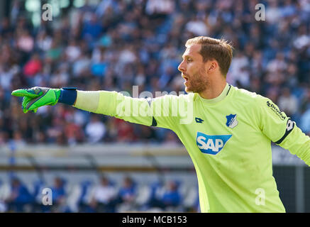 Hoffenheim-Hamburg Fußball, Hoffenheim, April 14, 2018 Oliver BAUMANN, das 1:0 fiel Hoff 1 halbe Größe, Porträt, TSG 1899 Hoffenheim - Hamburger SV 2-0 1. Division Bundesliga, Hoffenheim, April 14, 2018, Saison 2017/2018 © Peter Schatz/Alamy leben Nachrichten Stockfoto