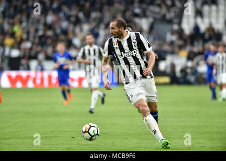 Turin, Italien. 15 Apr, 2018. Giorgio Chiellini (Juventus FC), während die Serie ein Fußballspiel zwischen FC Juventus vs UC Sampdoria bei Allianz Stadion am 15. April 2018 in Turin, Italien. Credit: Antonio Polia/Alamy leben Nachrichten Stockfoto