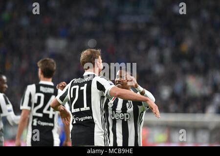 Turin, Italien. 15 Apr, 2018. Benedikt Hšwedes (Juventus FC), während die Serie ein Fußballspiel zwischen FC Juventus vs UC Sampdoria bei Allianz Stadion am 15. April 2018 in Turin, Italien. Credit: Antonio Polia/Alamy leben Nachrichten Stockfoto