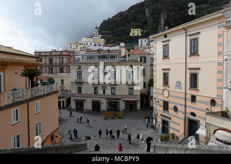 Der zentrale Platz von den Stufen der Kathedrale, Amalifi Amalifi, Italien Stockfoto