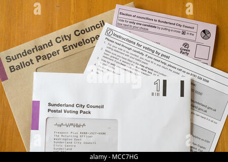 Briefwahl oder Abstimmung Formen von Newcastle City Council, England, Großbritannien Stockfoto