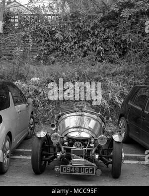 April 2018 - Sammlung von offenen Dreiräder Autos in der Somerset Village von Cheddar. Stockfoto