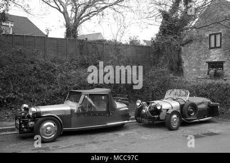 April 2018 - Sammlung von offenen Dreiräder Autos in der Somerset Village von Cheddar. Stockfoto