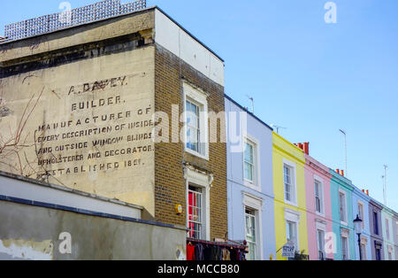 Bunte Häuser in Notting Hill, London, UK. Stockfoto