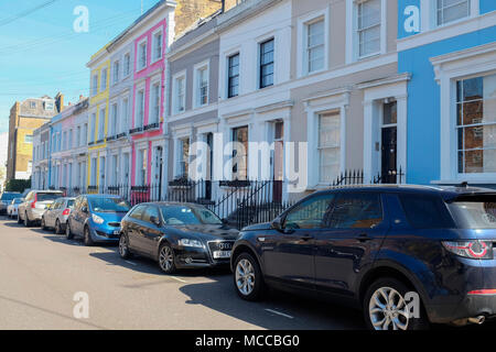 Bunte Häuser in Notting Hill, London, UK. Stockfoto