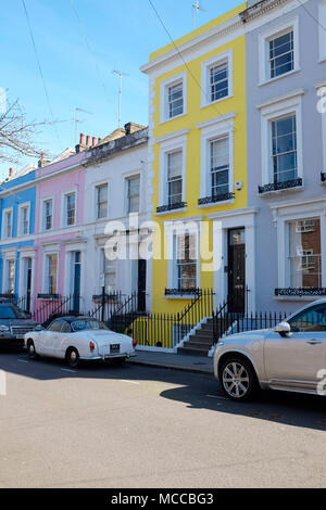 Bunte Häuser in Notting Hill, London, UK. Stockfoto