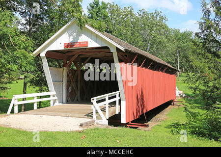 Vor Cutler-Donahoe Brücke, Iowa Stockfoto