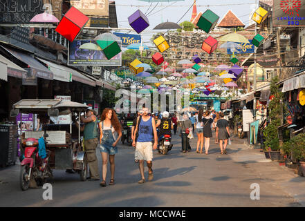 Pub Street, Siem Reap - Touristen auf Pub Street in der Tageszeit, Pub Street, Siem Reap, Kambodscha Asien Stockfoto