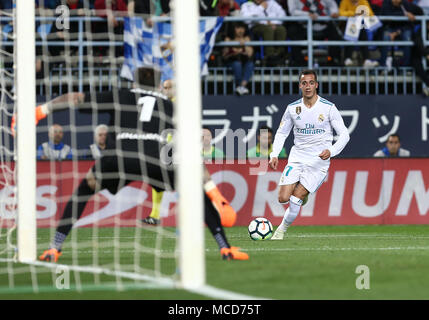 Malaga, Andalusien, Spanien. 15 Apr, 2018. Lucas Vazquez (Real Madrid) während der Liga Match zwischen Malaga CF und Real Madrid CF im Estadio La Rosaleda. Credit: Manu Reino/SOPA Images/ZUMA Draht/Alamy leben Nachrichten Stockfoto