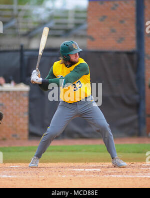 FedEx Park. 15 Apr, 2018. TN, USA; Baylor infielder, Davis Wendzel (33), At Bat während des Spiels mit Memphis. Baylor besiegt Memphis, 7-0, die Reihe bei FedEx Park zu gewinnen. Kevin Lanlgey/CSM/Alamy leben Nachrichten Stockfoto