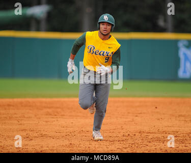 FedEx Park. 15 Apr, 2018. TN, USA; Baylor outfielder, Davion Downey (9), in der Tätigkeit während des Spiels mit Memphis. Baylor besiegt Memphis, 7-0, die Reihe bei FedEx Park zu gewinnen. Kevin Lanlgey/CSM/Alamy leben Nachrichten Stockfoto